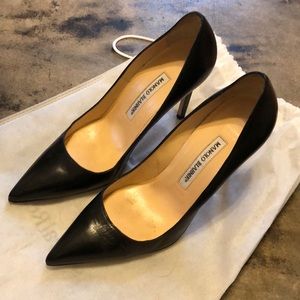 Manolo Blahnik Classic Black Pump 37.5